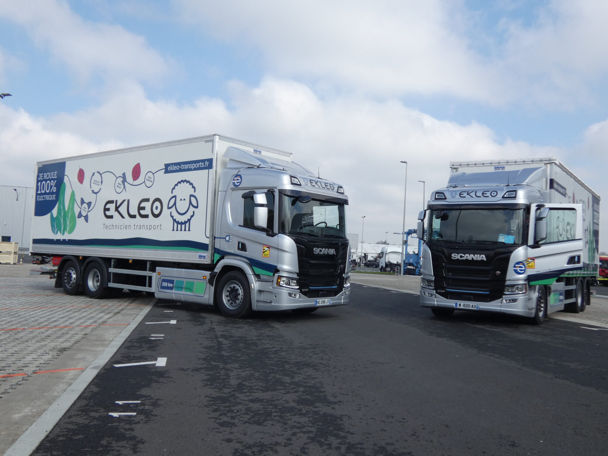 EKLEO reçoit les 2 premiers porteurs électriques Scania BEV3 de France