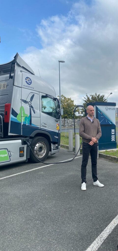 EKLEO et Proviridis : Pionniers dans la recharge électrique des poids lourds et la maîtrise des coûts énergétiques