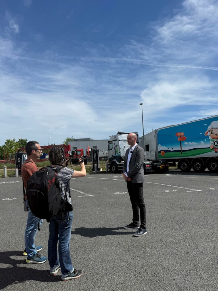 Transport routier électrique : une entreprise près de Tours accélère sa décarbonation